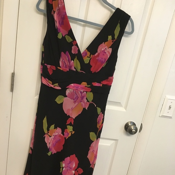 Jones New York Dresses & Skirts - Jones New York Floral Dress Size 8